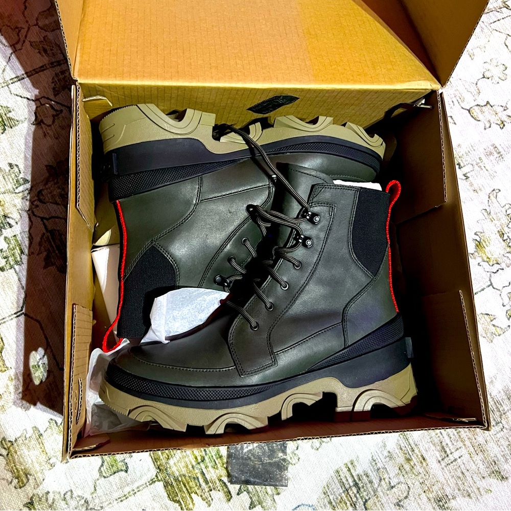 NIB SOREL Brex Waterproof Boots in Dark Moss